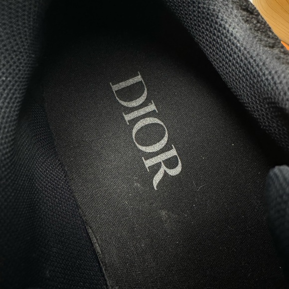 Dior B22 Sneaker ‘ White, Orange GREAT CONDITION! Size 9 - Picture 6 of 7